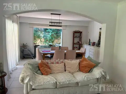 Casa 4 ambientes con 3 baños