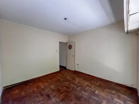 San Luis 3137 , Piso 2