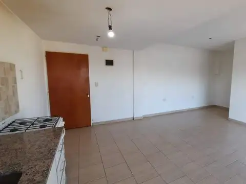 Hermoso y amplio 2 ambientes con Balcón al frente