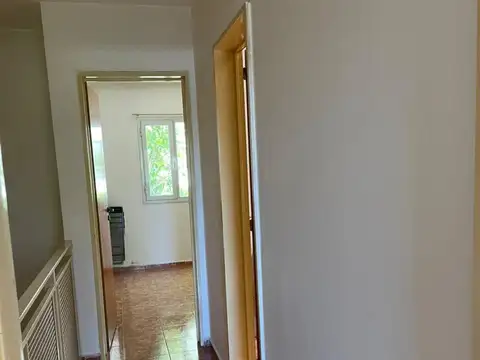 Alquiler Dúplex Dos Dorm. C/estacionamiento, Barrio Canal V, Neuquén