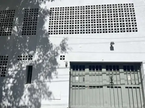 EXCELENTE COCHERA EN PLENO LANUSITA  LANUS OESTE