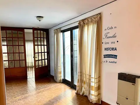 Depto Tipo Casa en Venta de 4 ambientes