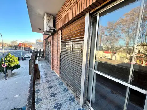 Depto Tipo Casa en Venta en Pompeya, USD 140.000