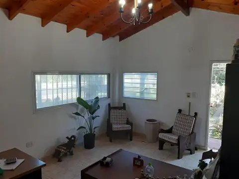 Avenida Presidente Arturo Umberto Illia y Avenida Héctor Arregui