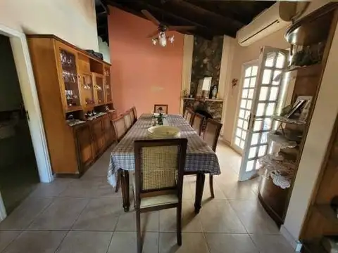Casa 4 ambientes con 3 baños