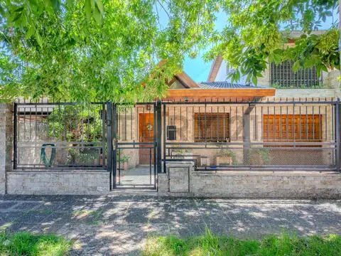 Juan Florio 831 , Piso 0