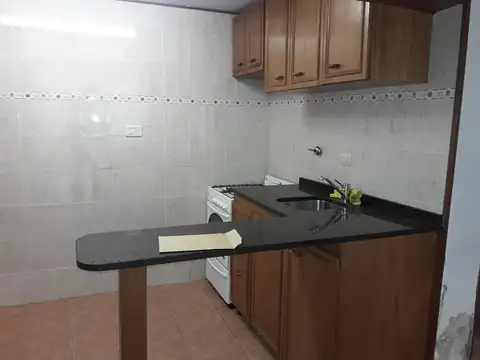 Depto Tipo Casa 4 ambientes con 1 baño
