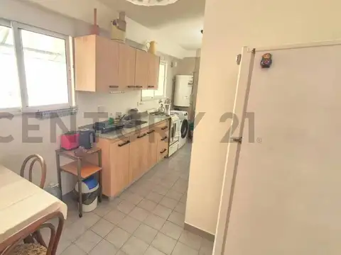 Avenida Doctor Honorio Pueyrredón 800, Piso 0