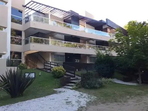 Departamento de 2 ambientes a mts de la playa y a pasos del centro comercial