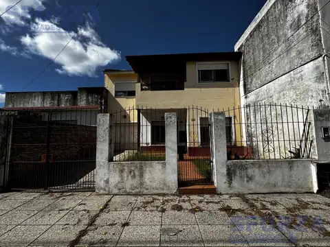 casa en venta en excelente zona de jose c paz