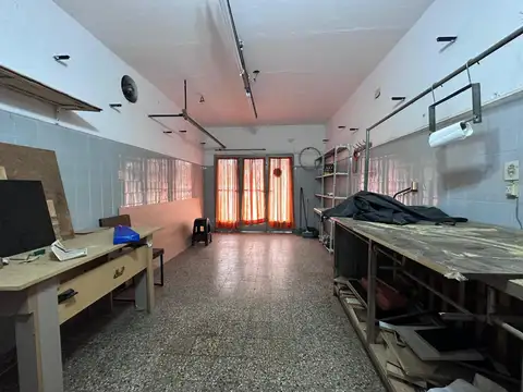 Castro Barros  al 4900