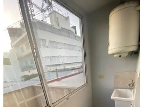 Depto Tipo Casa 2 ambientes con 1 baño