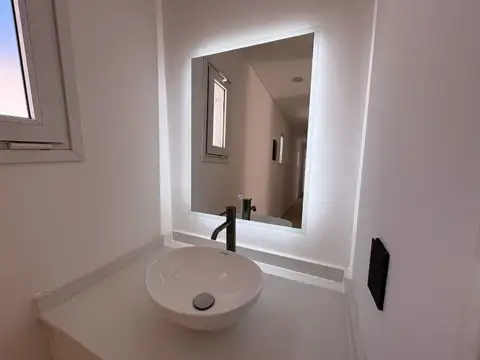 Casa en Venta en Neuquen, USD 250.000