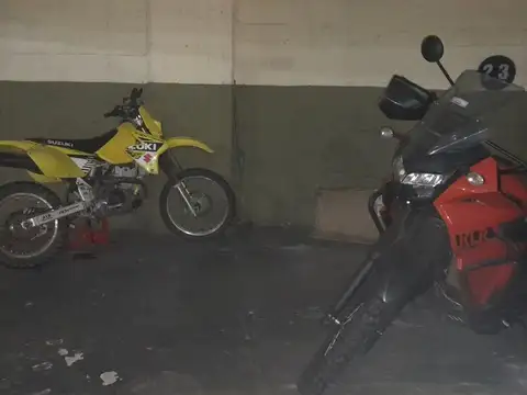 Venta Pack Cocheras Fija Cubiertas 13 m² - Abasto