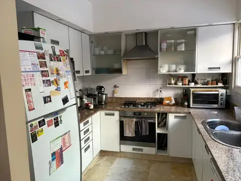 Casa 6 ambientes con 4 baños