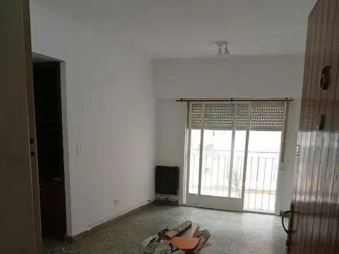 Departamento en Alquiler en Ramos Mejia, $ 700.000