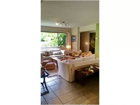 Casa en Venta en Pinares, USD 420.000