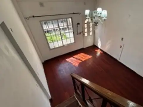 Depto Tipo Casa en Venta de 3 ambientes