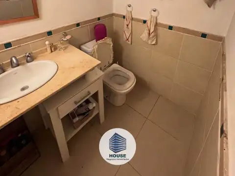 CASA APTA CRÉDITO 3 DORMITORIOS EN VENTA EN BARRIO LA ESTANZUELA