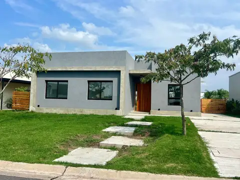 Santa Elena, Pilar del Este 600