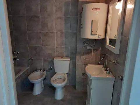 Alcaraz 5000, Piso 2