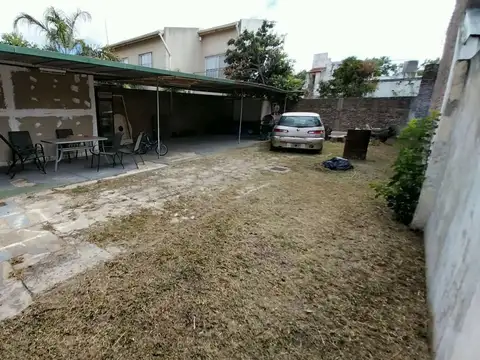 Casa en Venta con 4 cocheras