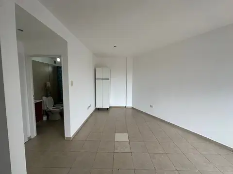 Departamento en Alquiler en Parque Chas, $ 440.000