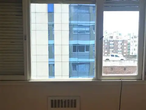 Oficina 2 ambientes con 1 baño