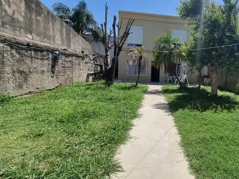 EN VENTA EN EL PALOMAR CASA HECHA A NUEVO SOBRE LOTE DE 340M2, SUP CUB 220M2 - FICHA 9752