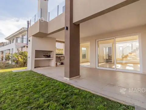 Casa en Venta al Este
