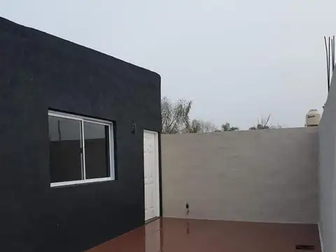 Complejo de 6 departamentos en venta 550 mts 2 totales - Melchor Romero