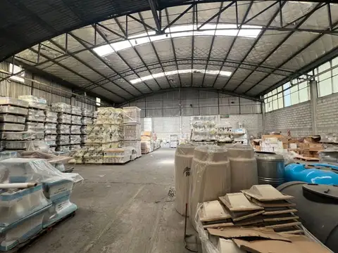 Galpon en Venta en San Miguel, USD 1