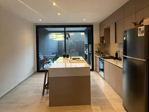 Casa en Venta con 1 cochera