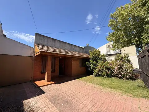 Casa de 3 ambientes c/departamento, Bernardino Rivadavia, Mar del Plata