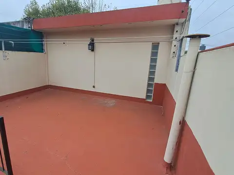 VENTA DUPLEX 3 AMBIENTES CON COCHERA Y TERRAZA