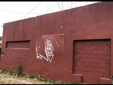 Casa en Venta a Refaccionar - Monte Grande