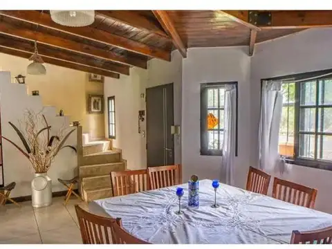 Casa 5 ambientes con 3 baños