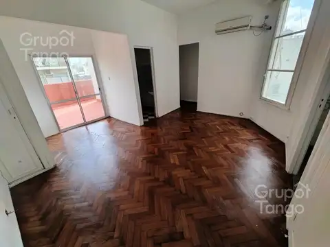 Venta departamento Tres ambientes Balvanera Frente Balcon Terraza APTO CREDITO