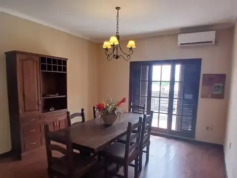 Departamento en Alquiler de 8 ambientes