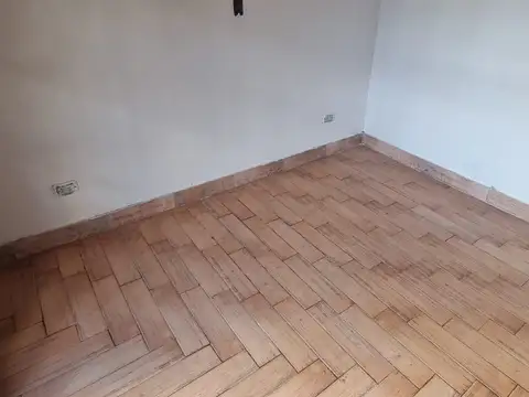 EN VENTA EN MARTIN CORONADO; DUPLEX DE 4 AMBIENTES