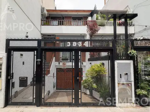 Casa 4 ambientes en Almagro con Cochera