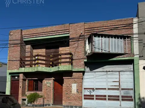 Galpón + oficinas en venta a una cuadra de Av. Freyre