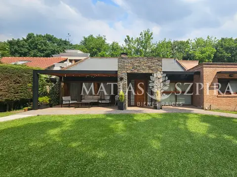 Casa 4 ambientes con gran lote en Parque Leloir