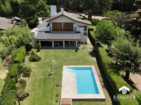 Hermosa casa en venta en PLAYA GRANDE - VILLA DEL DIQUE