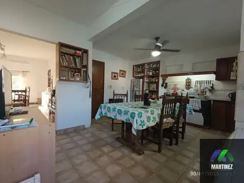 Casa 6 ambientes con 1 baño