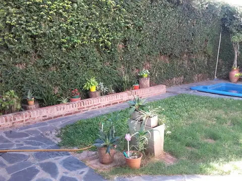 Casa en Venta en Castelar Sur, USD 160.000