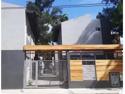 EXCELENTE CATEGORÍA DUPLEX 3 AMBIENTES CON COCHERA