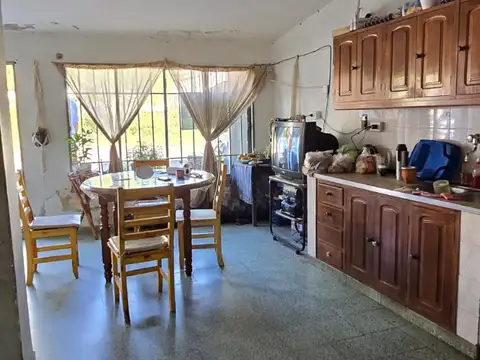 Departamento tipo casa en venta en Merlo