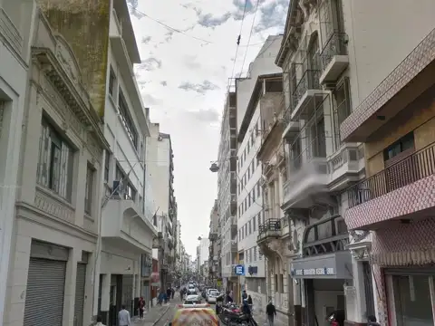 Adolfo Alsina e/ Virrey Cevallos y Solís