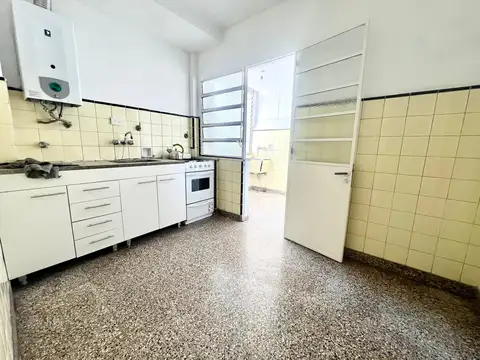 Ladislao Martínez 200